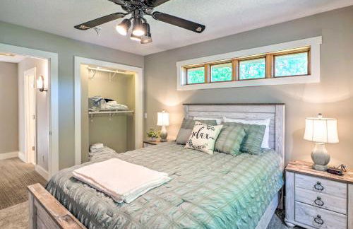 Waterfront Mound Retreat with Dock and Lake Access! - Foto 19