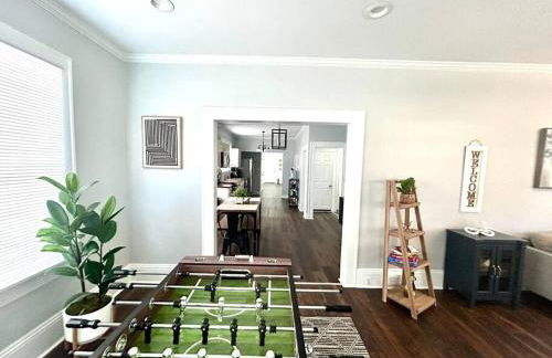 Downtown Charm, 3 Bdr, Near Rest and Bars - Photo 22