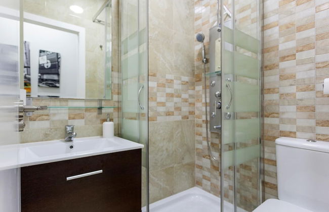 Charming Apt. Historic District - Sol - Photo 21