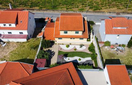 Charming House in Cortiçada with Balcony and Mountain View - Photo 7