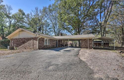 Updated Royal Retreat on 5 Acres Hidden Creek - Foto 27