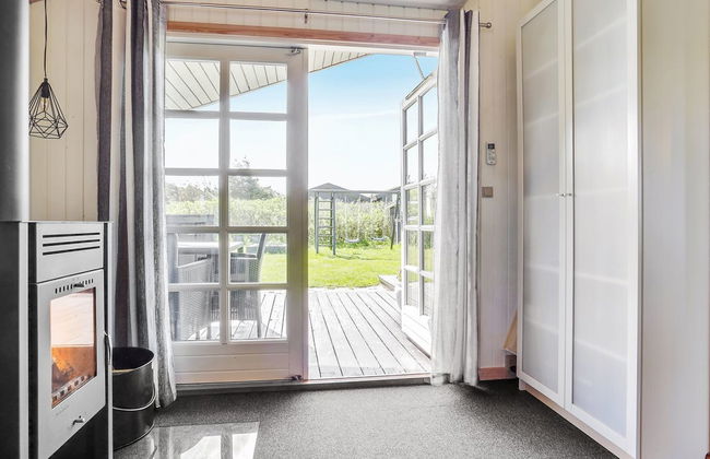 "Myriam" - 200m from the sea - Photo 13