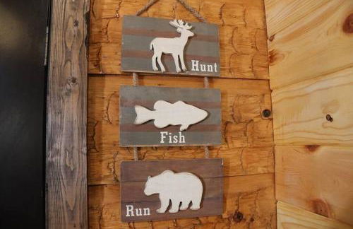 Rustic Modern Cabin with Hot Tub near rafting and Great Smokey Mountains - Foto 40