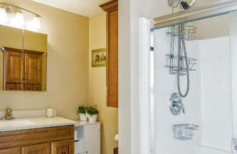 Cabin by the Creek with private creek access - Foto 32