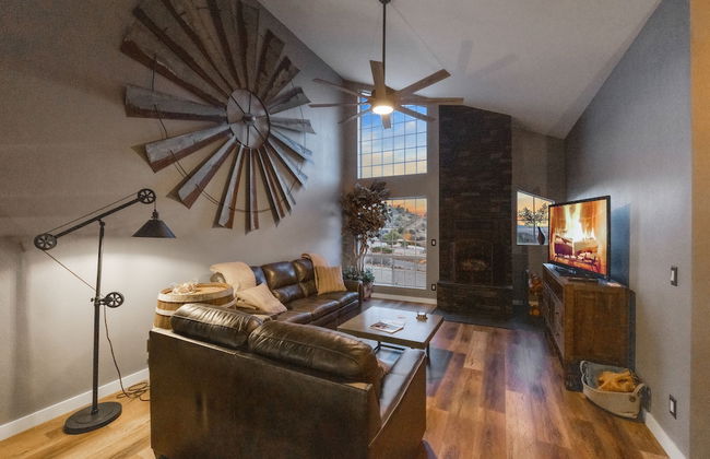 New Luxury Prescott Lynx B B 4k ft2 Sleeps 22 - Photo 9