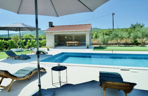 Apartment Mario - with pool - Foto 5