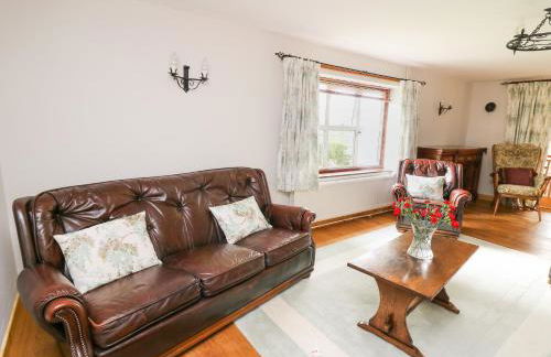 Holly Farm Cottage - Photo 4