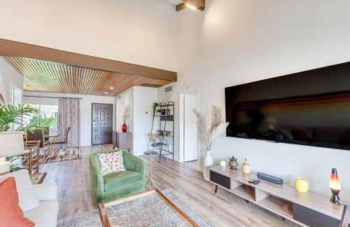 Resort-Style Pools Vibrant Condo in Palm Springs - Foto 6