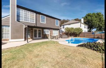 Brand New Stay! Pool • Hot Tub • Game Room Retreat - Foto 37