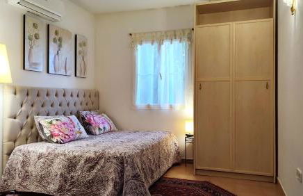 Holiday villa in 10 min from Fuengirola beach with sea views pool BBQ parking WiFi aircon big garden - Photo 25