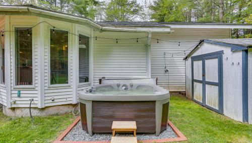 Charming Swan Lake Apartment with Deck! - Foto 2