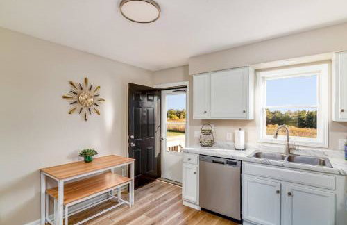 Charming 2BR Home w Outdoor Space & BBQ Grill - Foto 10