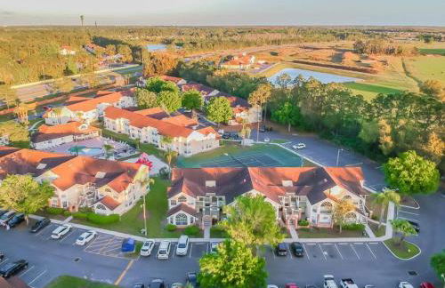 HARRY POTTER LIVES HERE! Unforgettable Home, Pool, Sleeps 8, Near Dis, LOW Rates! - Foto 77