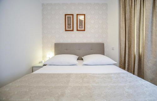 Stylisch und Schick, neue Wohnung, U-Bahn 2 Minuten - Photo 2