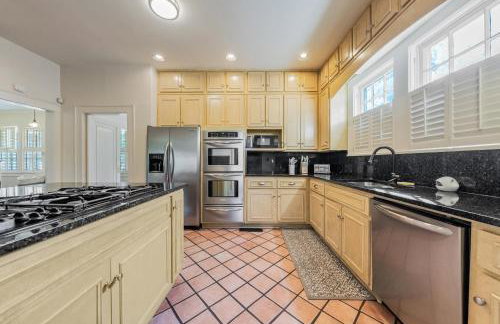 Group Getaway in a Grand Historic Home 15 minutes to Fort Benning Sleeps 10 - Foto 9
