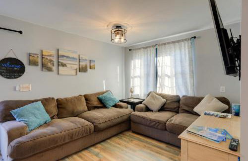 Walk to Fishing Pier, Newport Home with Deck! - Foto 5