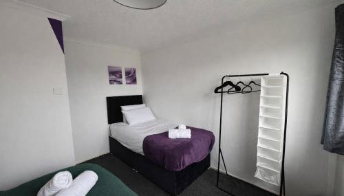 2 Bed 1 Bath in Milton Keynes - Sleeps 4 - Parking - Foto 5