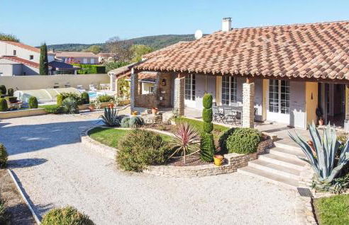 3 Bedroom Beautiful Home In Espeluche - Foto 2