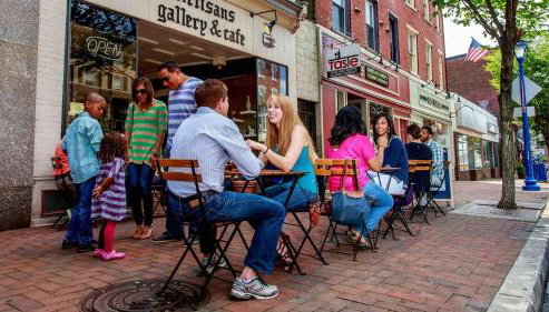 Home for 8, Parking & Patio - Foto 5