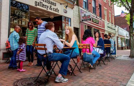 Home for 8, Parking & Patio - Foto 5