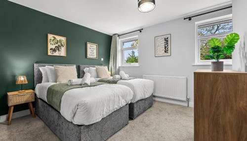 Modern 3-Bed Home, Super King Beds, Drive Parking - Foto 4