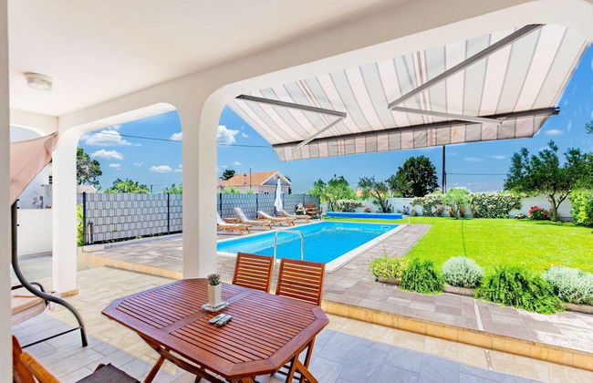 Serene Escape Near Zadar With Private Pool & Charming Outdoor Oasis - Foto 55