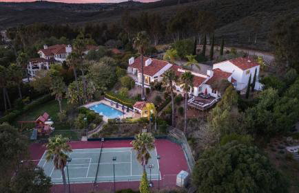 Resort-Style Estate w Pool Game Room Tennis Court Near Wineries The Tennis Ranch by AvantStay - Foto 72