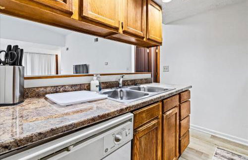 3BR Townhouse with Free Parking Near Downtown Ohio - Foto 10