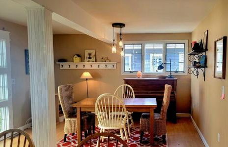 Enchanted Cottage 1 block to beach - Foto 9