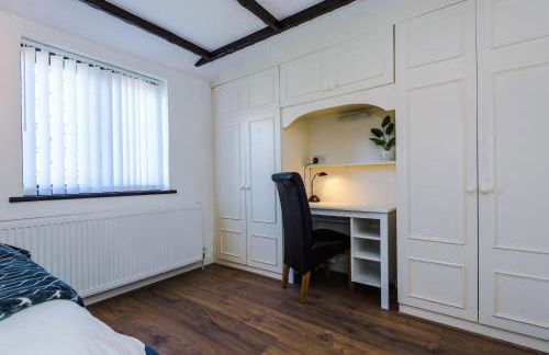 Spacious 4-Bed House Near Wigan Warrington - Foto 15