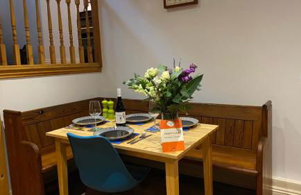 Spacious luxury flat in Swanage, close to beach with parking - Photo 8