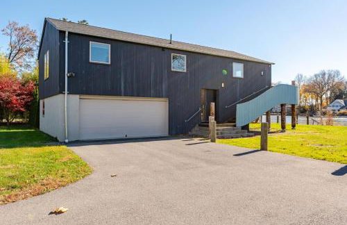 Modern Lakefront Retreat w King Bed - Foto 46