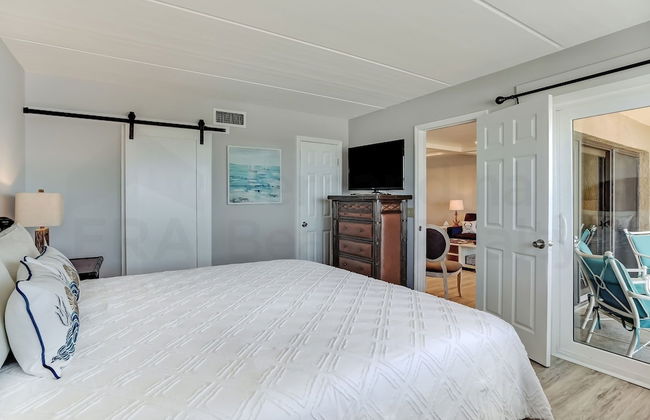 Fully Remodeled Condo with Atlantic Ocean View and Access to Private Fishing Pier by RedAwning - Foto 9