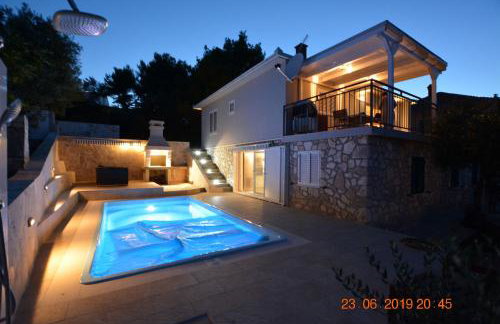Dreamlodge - Luxe Dalmatian Villa, private pool, parking, mooring, breathtaking sea & mountain view, at 150 m from idyllic private beach - Foto 1