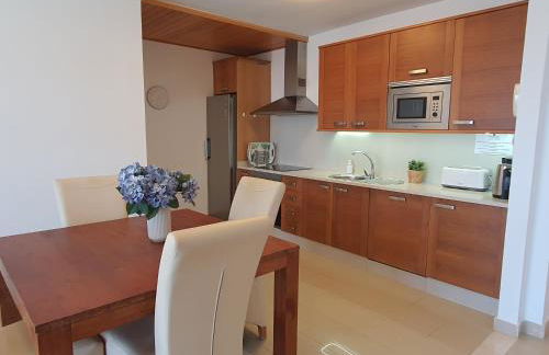 Lujosa Villa 4 hab Piscina, Jacuzzi y Vistas Mar - Photo 13