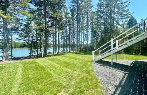 New 2023 Waterfront Home near Acadia with Hot Tub - Foto 41