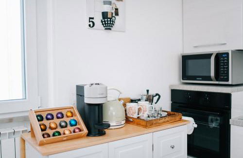 Lora feathers Suite, free parking, self check in,4 - Foto 19