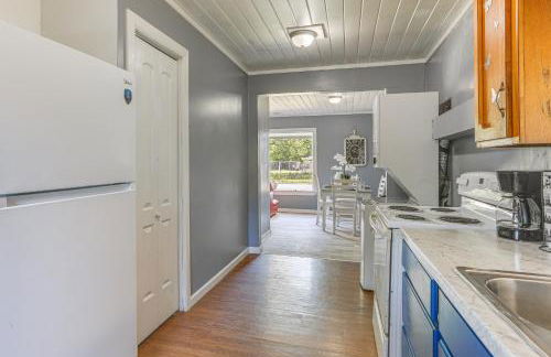 12 Mi to Lake Access Port Arthur Apt with Yard - Photo 14