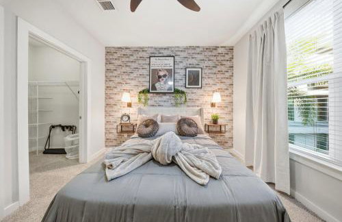 Stylish 2BR w Balcony, Pool & Pet-Friendly #15 - Foto 25