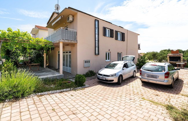 Simplistic Holiday Home in Rogoznica near Sea Beach - Foto 1