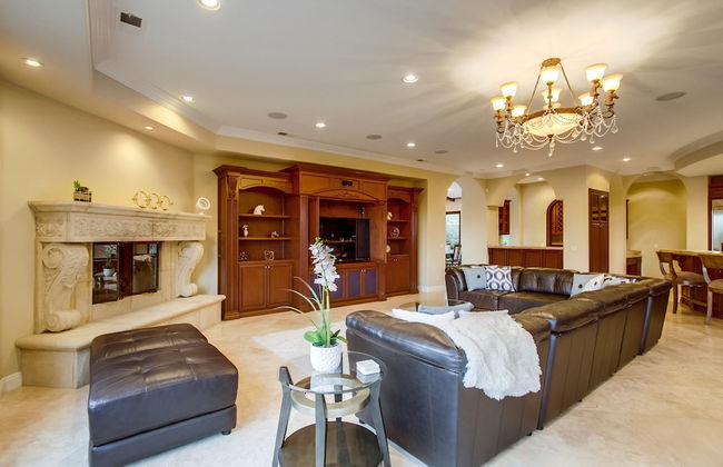 Tropical 5BR La Jolla Retreat by NamaStay - Foto 26