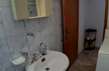 Glyfada's Family Apartment - Photo 38