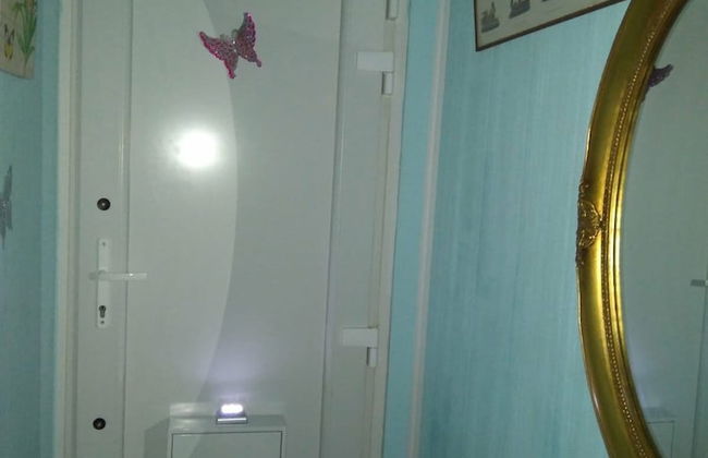 Room in House - 2 Floors 2 Bedrooms Near Central Station - Foto 1