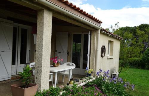 Studio idépendant au rez de chaussée d'une longère , terrasse , jardin - Photo 9