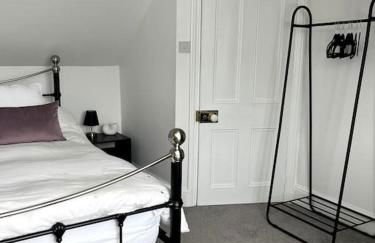 Contemporary 3-Bedroom Home with Stunning Views - Foto 36