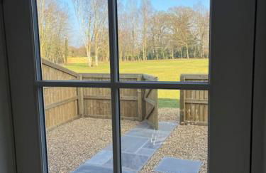 The Log Store - Photo 16