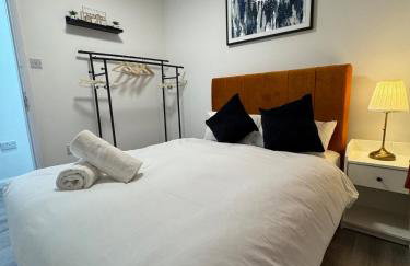 CityBuzz 4 Bedroom House in Nottingham Sleep 7 - Foto 17