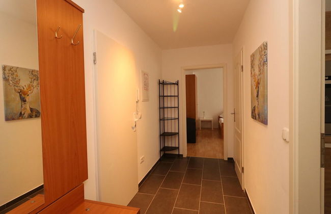 Stylish Holiday Apartment - Photo 25