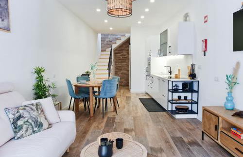 CASA OFICINA - Praia & Centro (300m) - WiFi - AC - Foto 12