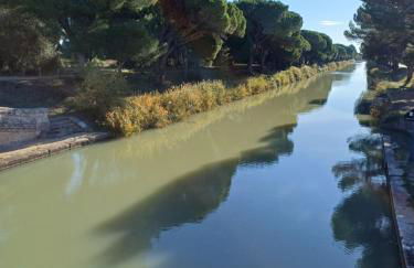Villa d'architecte avec piscine chauffée, 4 chambres, à 30 mn Gruissan plage - Foto 2